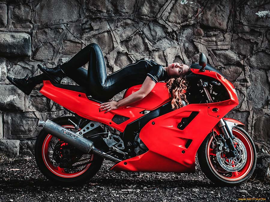 Beautiful girl Beautiful girls and motorcycles in Basseterre