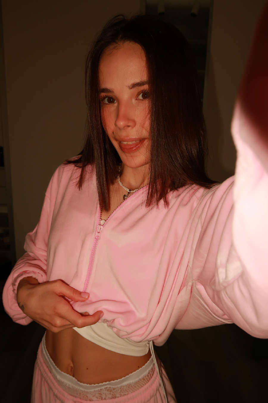 Tina brings the glow — live moments in Basseterre